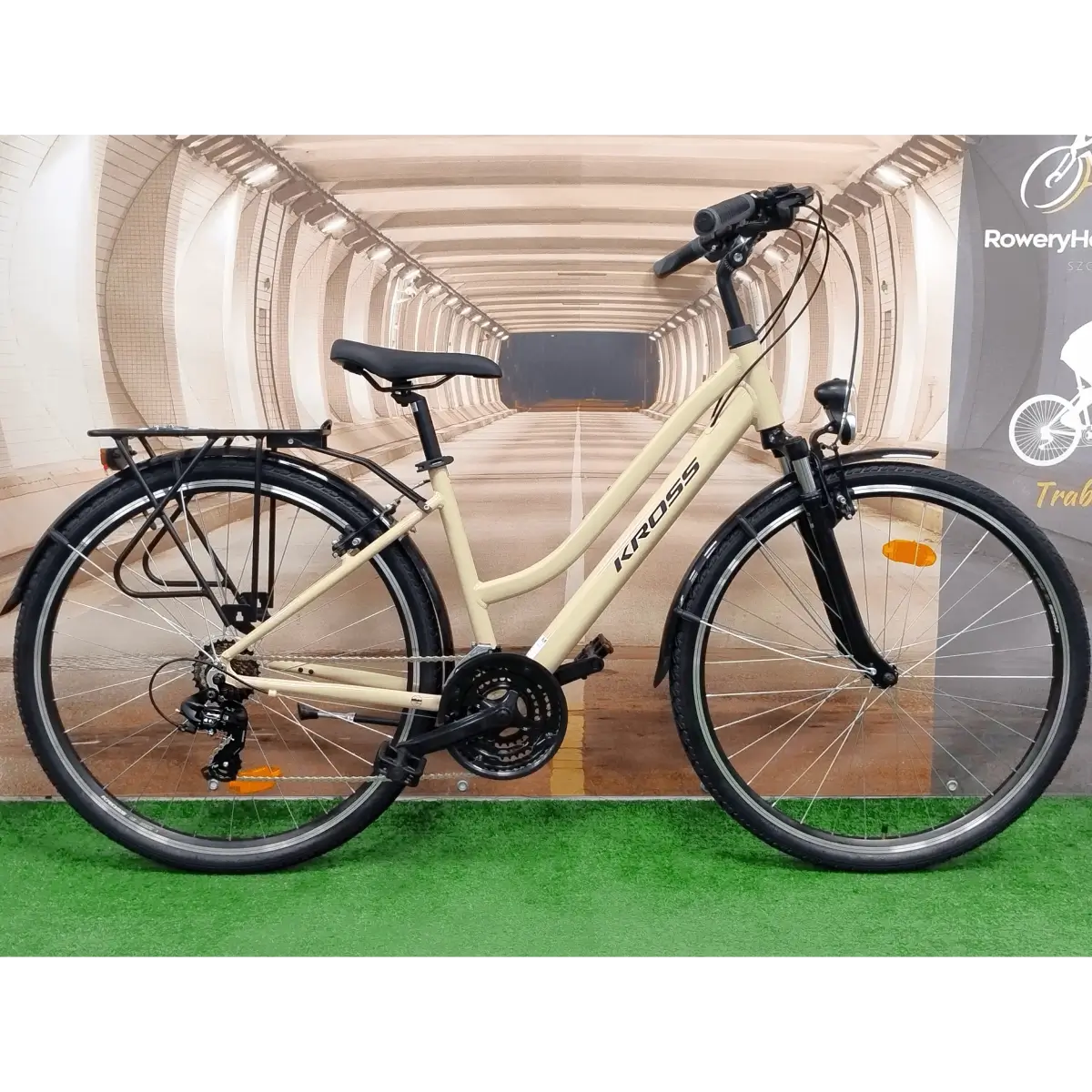 Rower_trekkingowy_Kross_TRANS_1.0_kola_28″_rama_19″