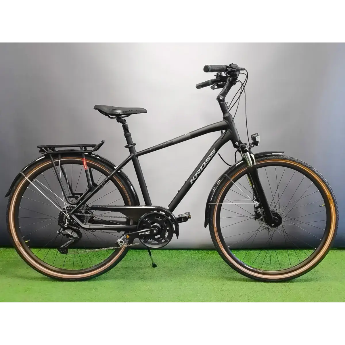 Rower_trekkingowy_Kross_TRANS_5.0_ULTRA_kola_28_rama_19_HYDRAULIKA